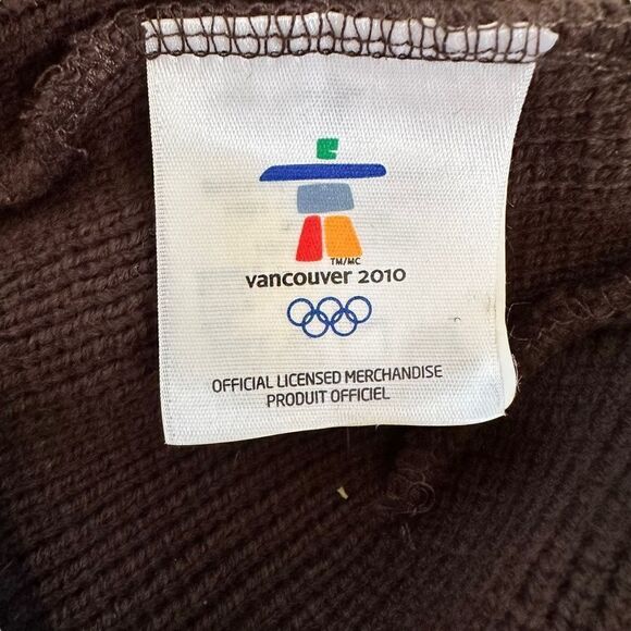 Unbranded ~ Made in Canada ~ Brown Quatchi Beanie ~ 2010 Vancouver Olympics - Picture 6 of 8